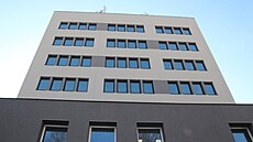 Bývalý finan�ní ú�ad se zm�nil na bytový d�m. B�hem posledních let se rovn�...