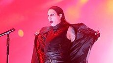 �ty�leté vy�et�ování ale nevedlo k �ádnému obvin�ní a Manson s novou deskou...