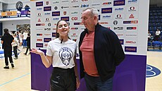 D��ín, 8. 11. 2025, BK D��ín - Opava, utkání NBL.  Moderátorka D��ína Aneta...