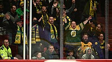 Vsetín�tí fanou�ci se radují.