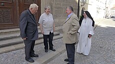 Milada Fejtková s kardinálem Dominikem Dukou.