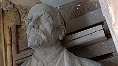 Poslední sochu V. I. Lenina v �eskoslovensku odhalili na podzim 1987 v �eské...