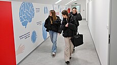 Přestavba půdy zdravotnické školy v Hradci Králové byla náročná, jde o...