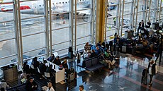 Cestující na Reaganov letiti ve Washingtonu (9. listopadu 2025)