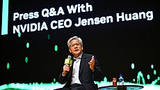 �éf a spoluzakladatel firmy Nvidia Jensen Huang na tiskové konferenci 31. �íjna...