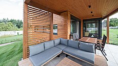 Orientace na jih p�edstavuje n�kdy a� p�íli� velkou nálo� slune�ního svitu.