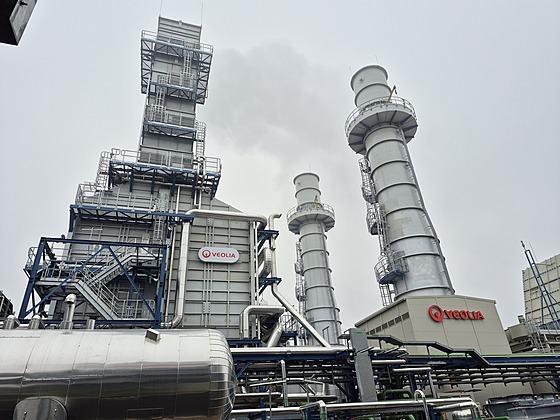 Tradi�ní cihlové komíny typické pro star�í teplárny nahradily metalické...