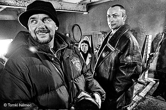 Snímek fotografa Tomkiho N�mce z natá�ení filmu Lea. Zleva kameraman Vladimír...