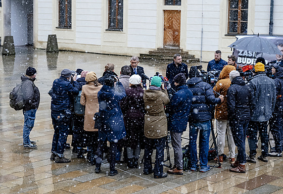 Andrej Babi� p�edal prezidentu Petru Pavlovi návrh na slo�ení nové vlády. (26....
