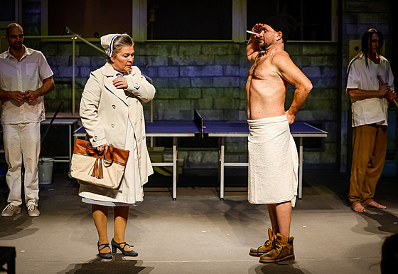 �Ta hra je velkou metaforou o spole�nosti, ale i o tom, jak s námi spole�nost manipuluje, �i o osobní svobod�,� míní dramaturg.