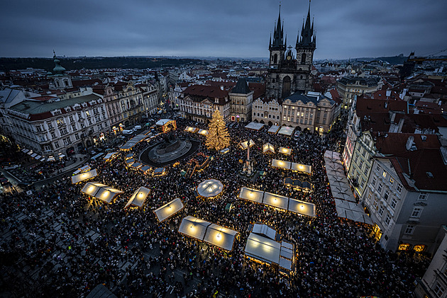 Průzkum ukázal, kolik plánují Češi utratit za vánoční svátky. Někteří se zadluží