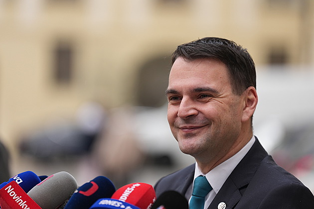 Jeho fotr Žid snad pracoval pro gestapo. Macinka před lety urážel Rychetského