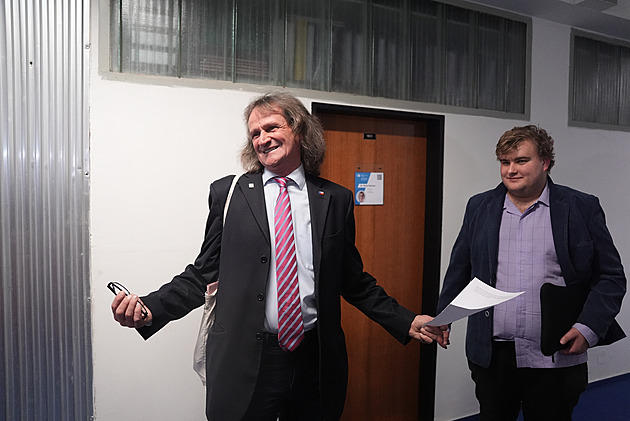 Firma vedená Ševčíkem dostala pokutu 2,5 milionu. Nezaplatíme, vzkázal poslanec