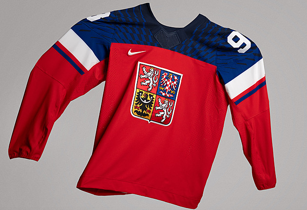 Hokejisté ukázali dresy na olympiádu. Mají státní znak, fanoušci si ale koupí jen bílé