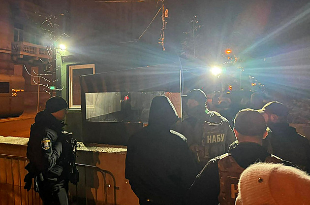 „Byl jsem zneuctěn.“ Vlivný Jermak po rezignaci oznámil, že jde na frontu