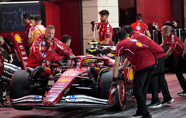 Hamilton oslavil 41. narozeniny na svahu. Je čas pracovat na změnách, napsal