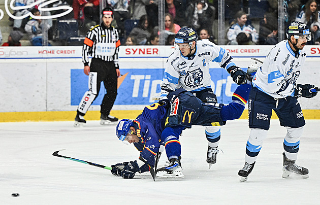 Šimek se zranil, přijde o olympiádu? A kdo by ho mohl v české obraně nahradit?