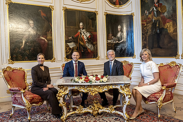 Pavel na Hradě přivítal polského prezidenta. Řeč bude o Ukrajině či NATO