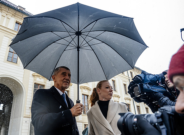 Babišův střet zájmů: nejčistší řešení mimo hru. Jaké varianty šéfovi ANO zbývají?