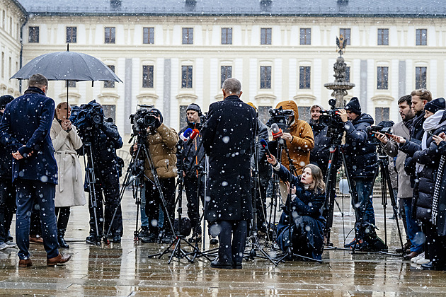 Střet Pavel vs. Babiš stále v nedohlednu. Prezident vyplní volný čas konzultacemi s kandidáty