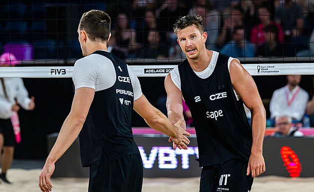 Konec mistrů světa? Bez sporů, s úsměvy. Perušič bude zkoumat politiku a ekonomii