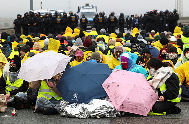 V Německu protestují proti založení mládežnické AfD. Přišly tisíce lidí
