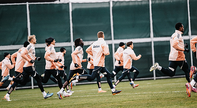 Sparta před Legií mění program. Cestuje až k večeru a ve Varšavě nebude trénovat