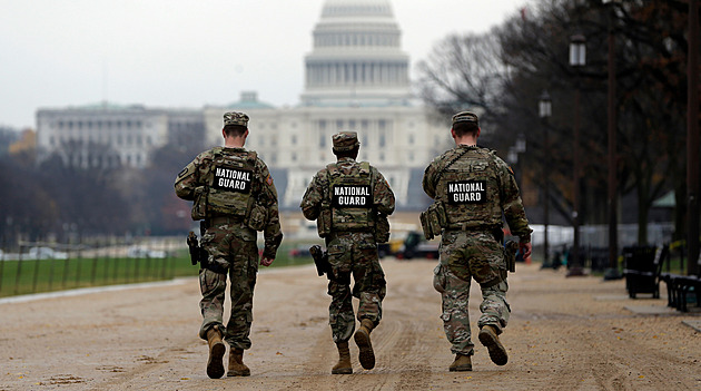 Dva příslušníci Národní gardy byli postřeleni ve Washingtonu, oba zemřeli
