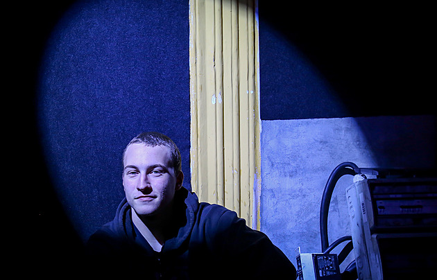 Tomá Maxwell rozjel se svými paráky po letech eskoubudjovickou Lucernu....