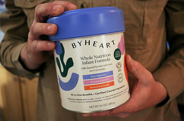 Botulotoxin v dětských výživách. Amerikou otřásá kauza přiotrávených kojenců