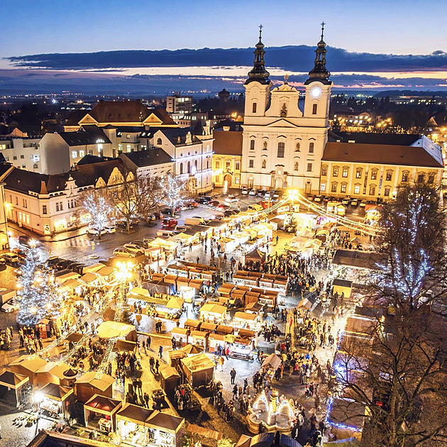 Vánoční trhy 2025: města lákají na koncerty, ruská kola i unikátní prohlídky