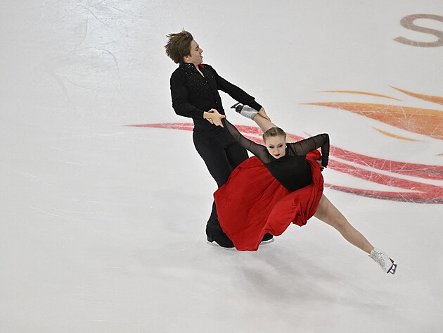 Kate�ina a Daniel Mr�zkovi v �vodu sv�ho voln�ho tance na Americk� brusli.