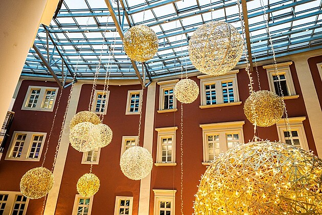 Palladium l�k� slavnostn� atmosf�rou k n�kup�m v�no�n�ch d�rk�