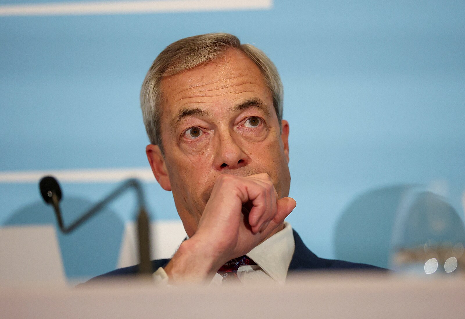 AfD je problematická, prohlásil Farage. Nechápe její postoj k Putinovi