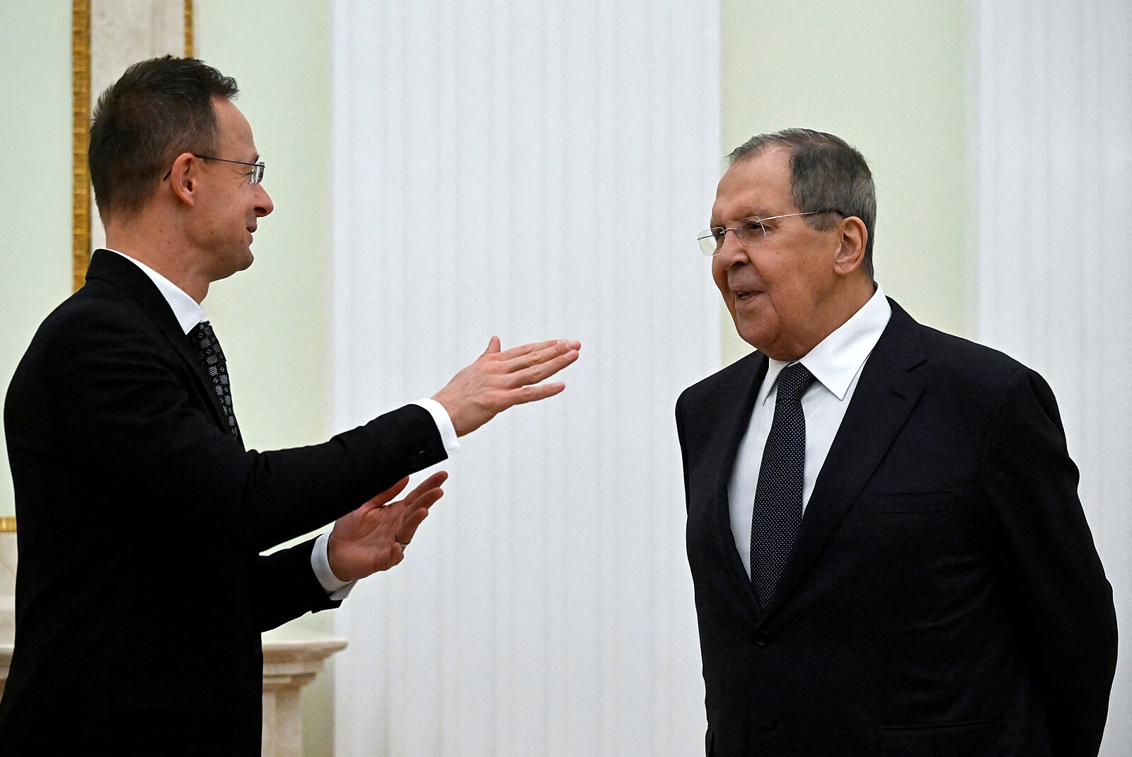 Maďarský ministr řešil s Lavrovem vyškrtnutí Rusů ze sankcí, ukazuje nahrávka
