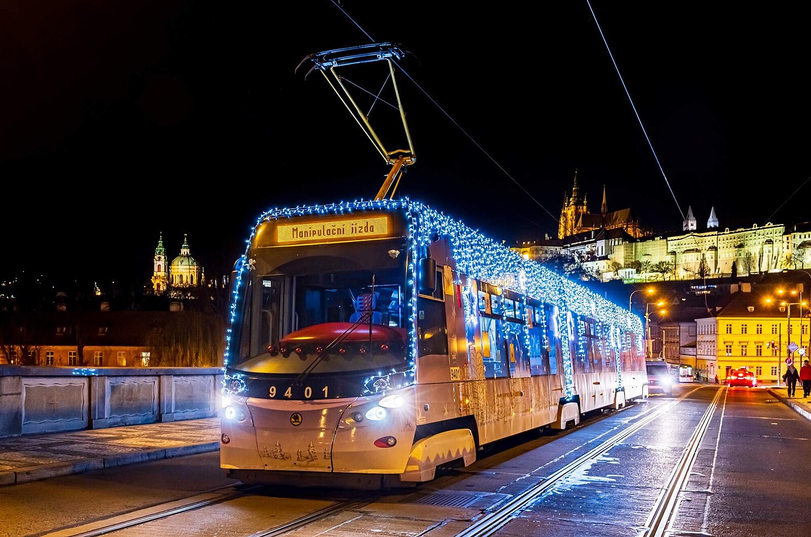 MHD v Praze během Vánoc: Prázdninový režim a dřívější konec provozu