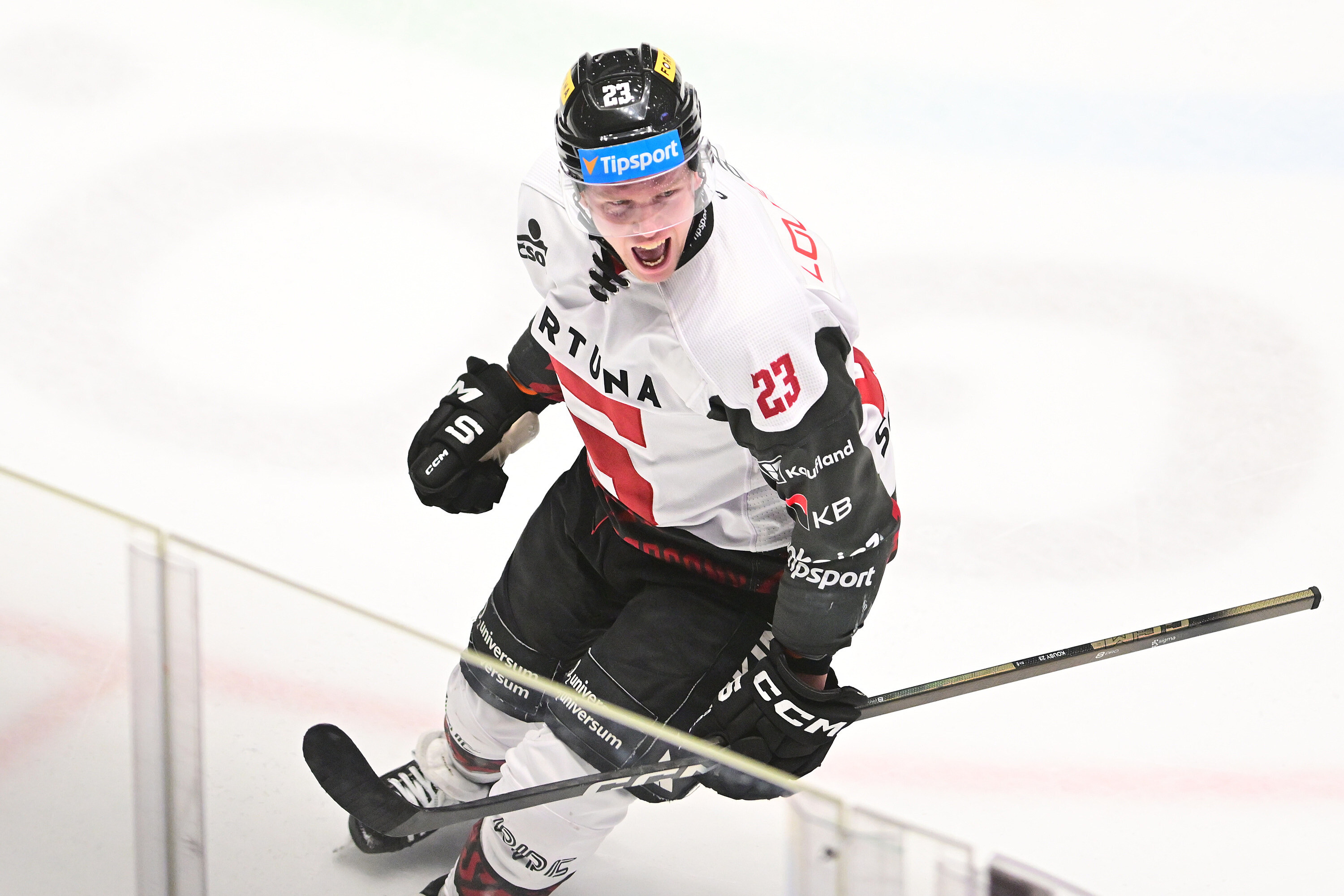 Výsledky hokejové extraligy: Sparta porazila Pardubice, Třinec znovu padl - iDNES.cz