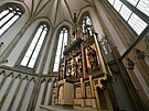 Interiér kostela Nanebevzetí Panny Marie v Ústí nad Labem. (listopad 2025)