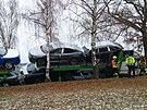 Kamion p�ev�ej�c� auta havaroval u Lib�jovic.