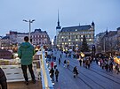 D�ky vyv��en� vyhl�dce mohou lid� pohl�dnout na brn�nsk� n�m�st� Svobody z nov�...