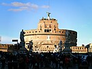 And�lský hrad se �adí mezi nejvíce ikonické památky �íma, p�vodn� slou�ilo jako...
