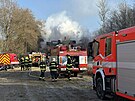 Deset jednotek hasi�� likvidovalo po��r n�dra�n�ho domku na Doma�licku.
