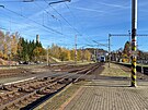 Osobn� vlak u n�dra�� v Klatovech. (4. listopadu 2025)