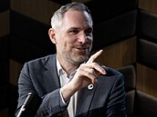 Hosty poadu Rozstel jsou Zdenek Hib (Piráti), námstek primátora pro dopravu...