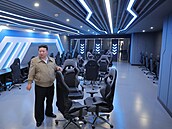 Severokorejský vdce Kim ong-un navtivil vznikající kybernetickou kavárnu ve...