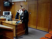 Státního zástupce Davida Pivodu soudí za nelegální obchod s anaboliky a...