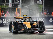 Lando Norris jede kvalifikaci na Velkou cenu Las Vegas.