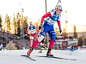 Lucie Charvátová na svém úseku ve tafet na 4×6 km.