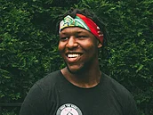 31letý americký zápasník Isaac Johnson zemel v nemocnici poté, co zkolaboval v...