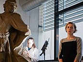 V prostorách olomouckého Slovanského gymnázia nyní restaurátorky opravují...